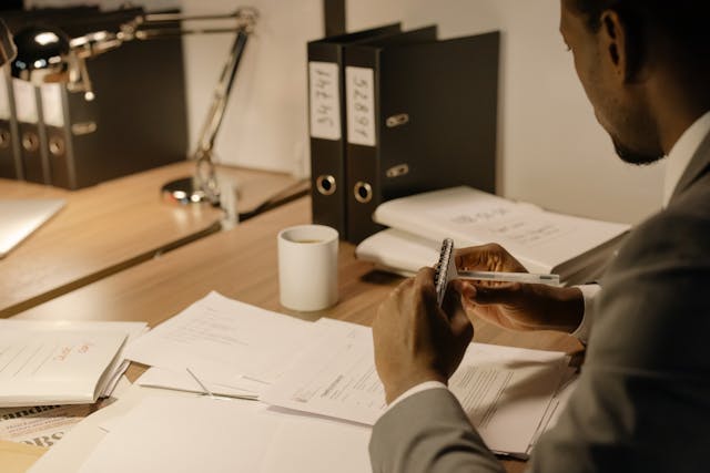 Signs Your Company May Need Corporate Investigations in Singapore